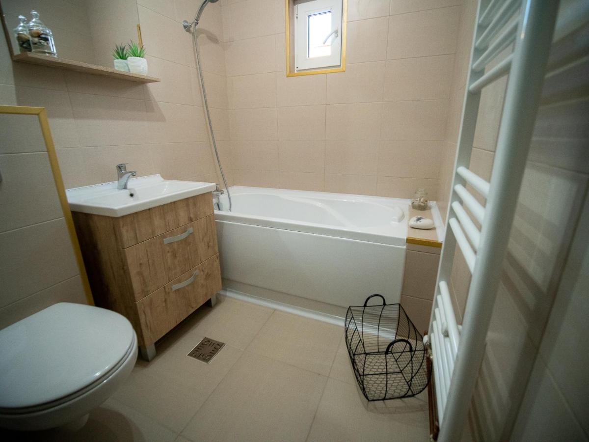 L&R Modern Apartment Otelu Rosu Dış mekan fotoğraf